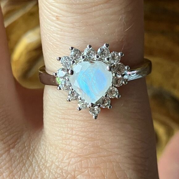 Natural Rainbow Moonstone Sterling Silver Heart Ring Size 8.75 - Picture 1 of 10